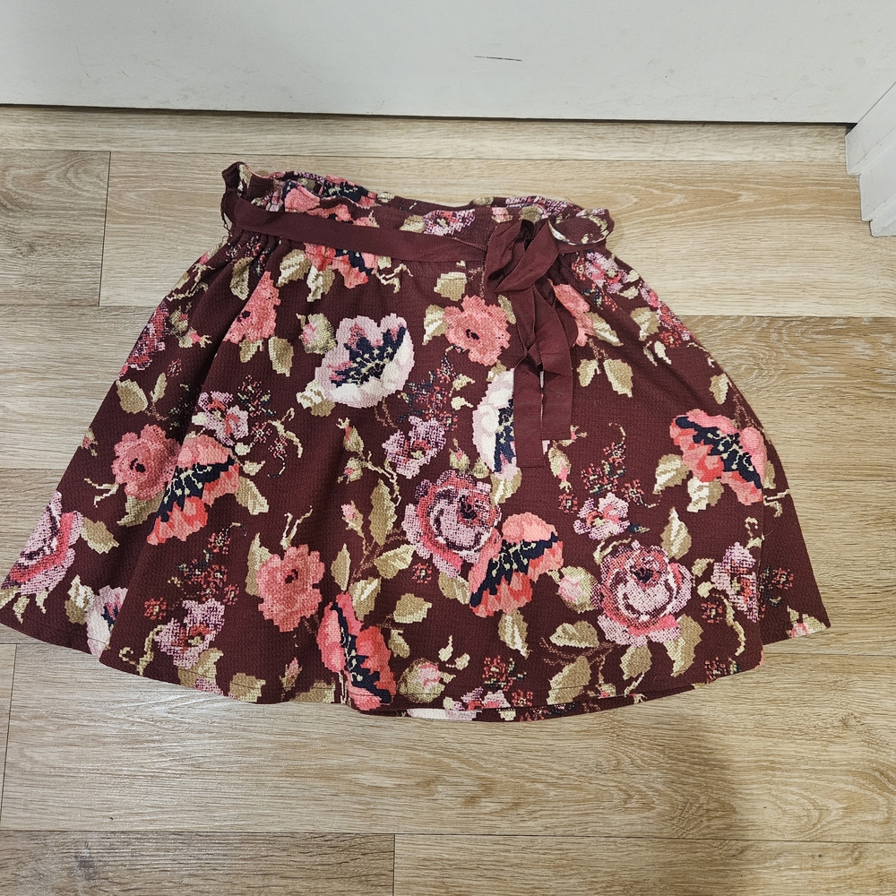 LC Lauren Conrad Maroon Floral Skirt